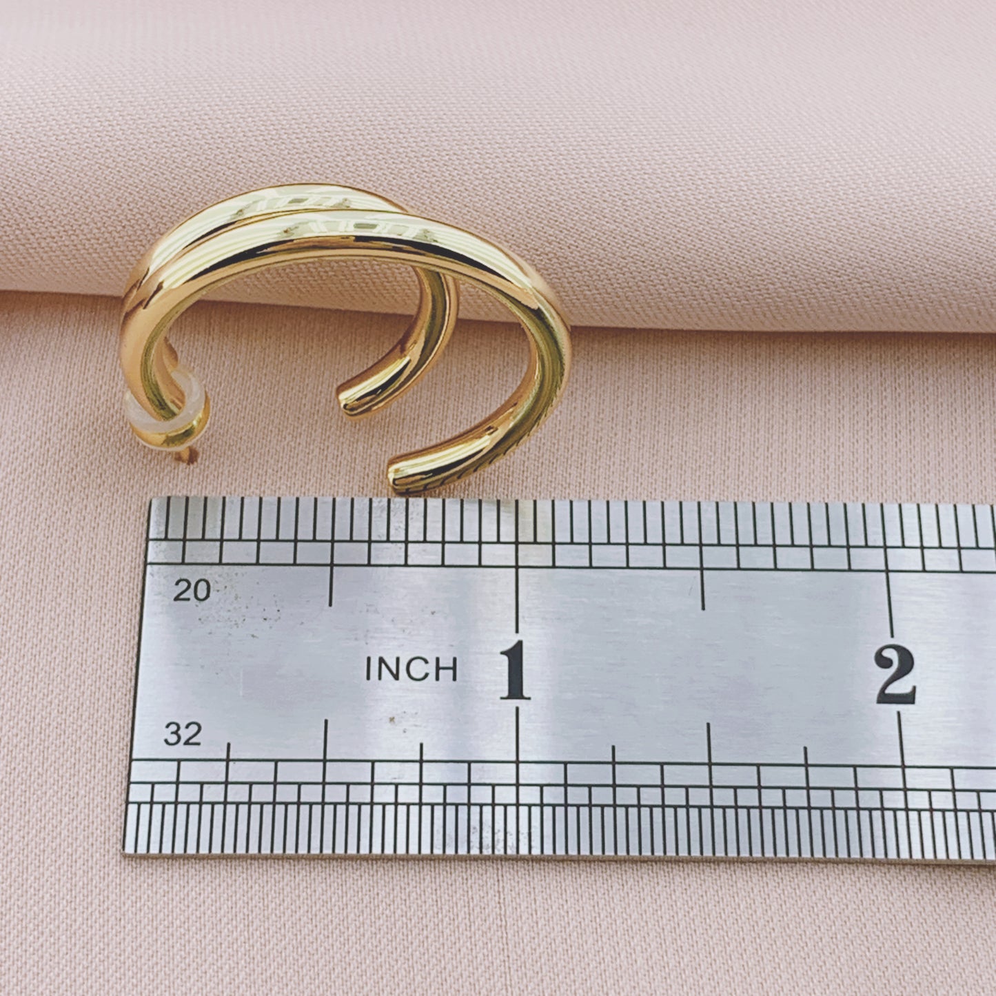 Women's Fashion Hollow Hoop Earring