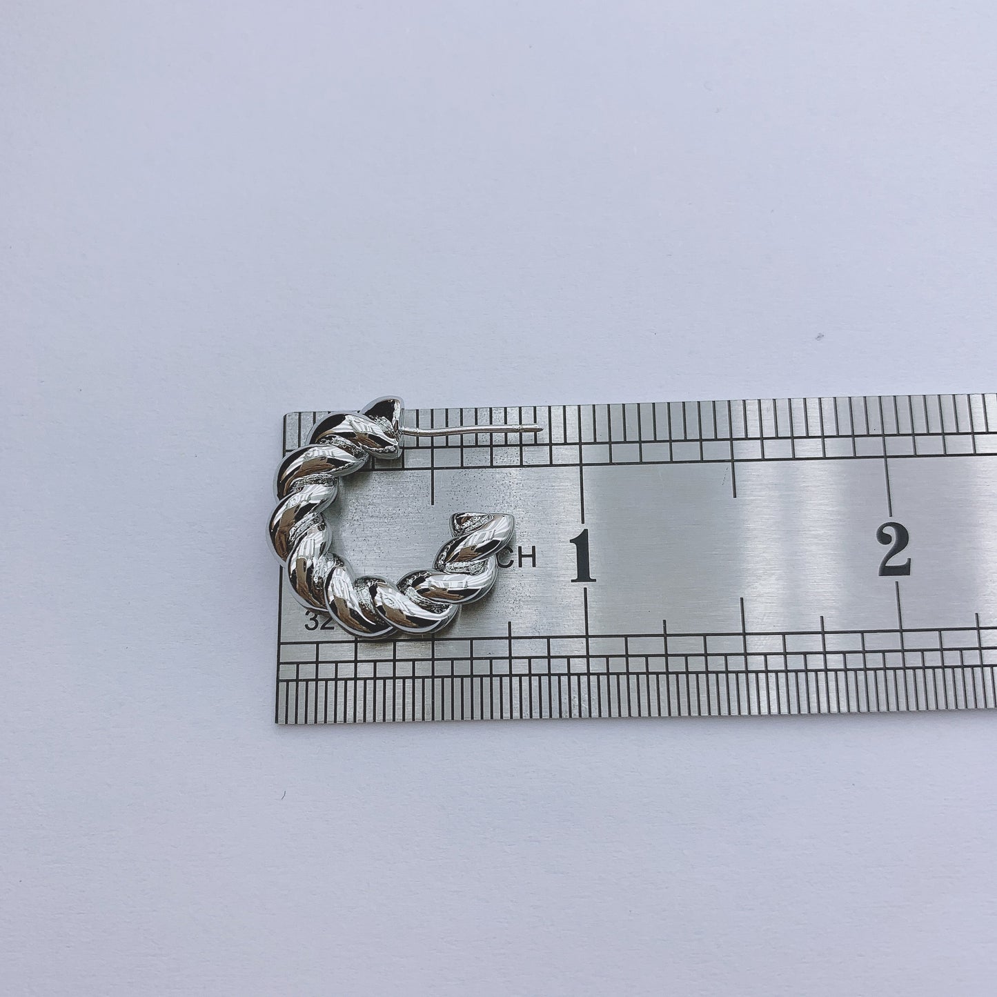 Women's Fashion Hollow Hoop Earring