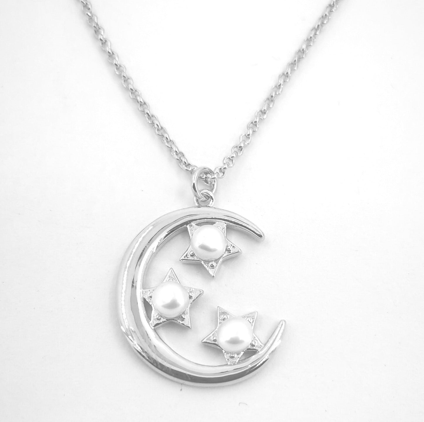 Women's Pearl Crescent Moon Necklace