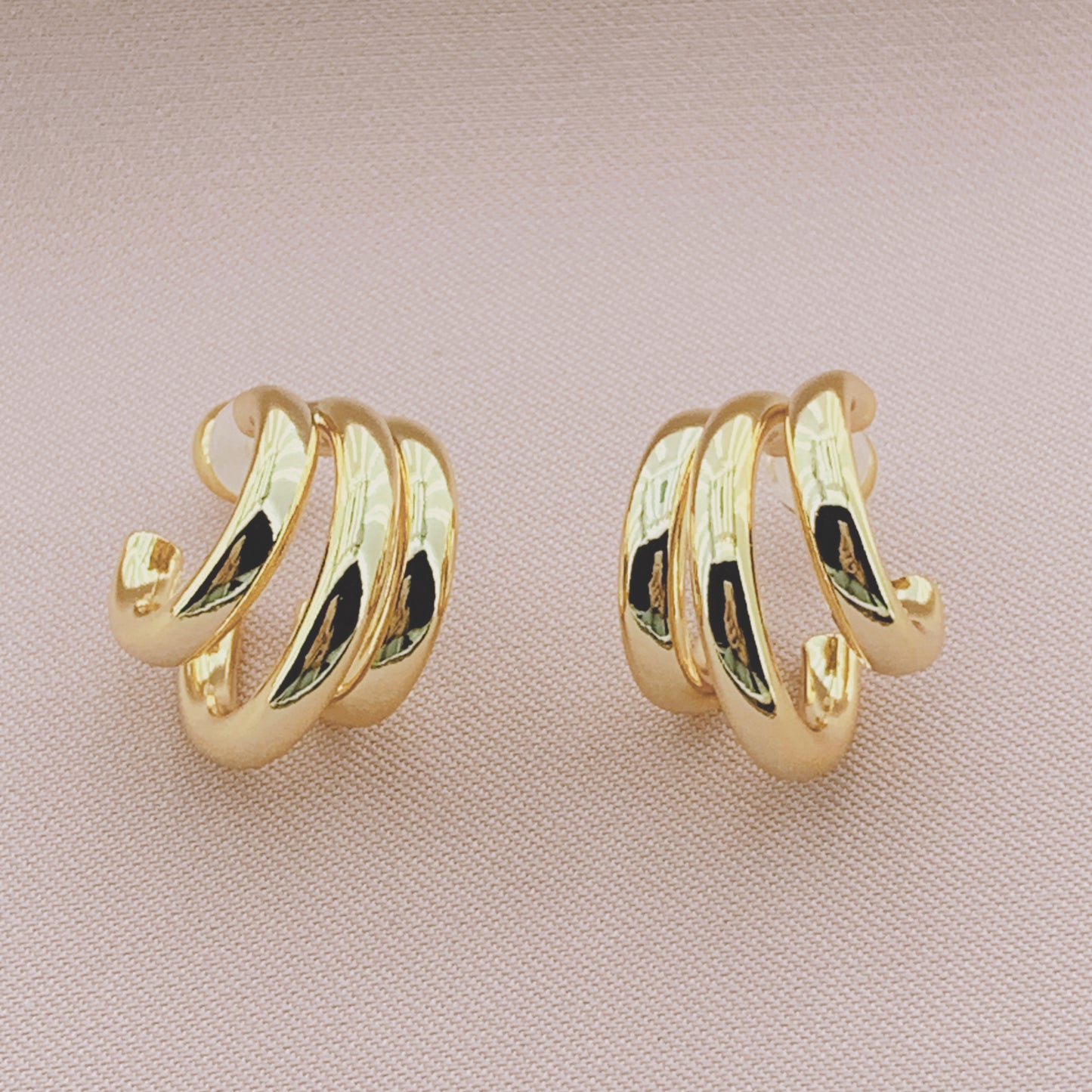 Women's Fashion Hollow Hoop Earring