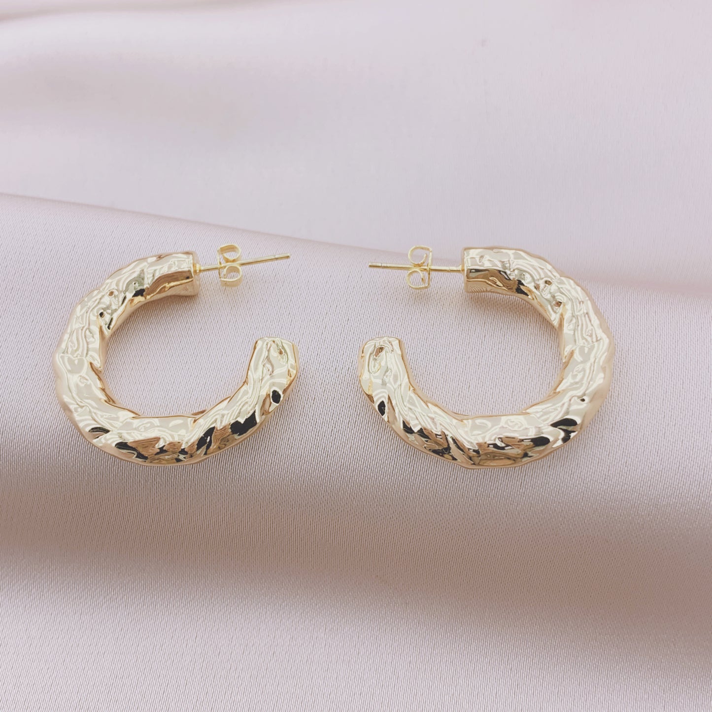 Women's Fashion Hollow Hoop Earring