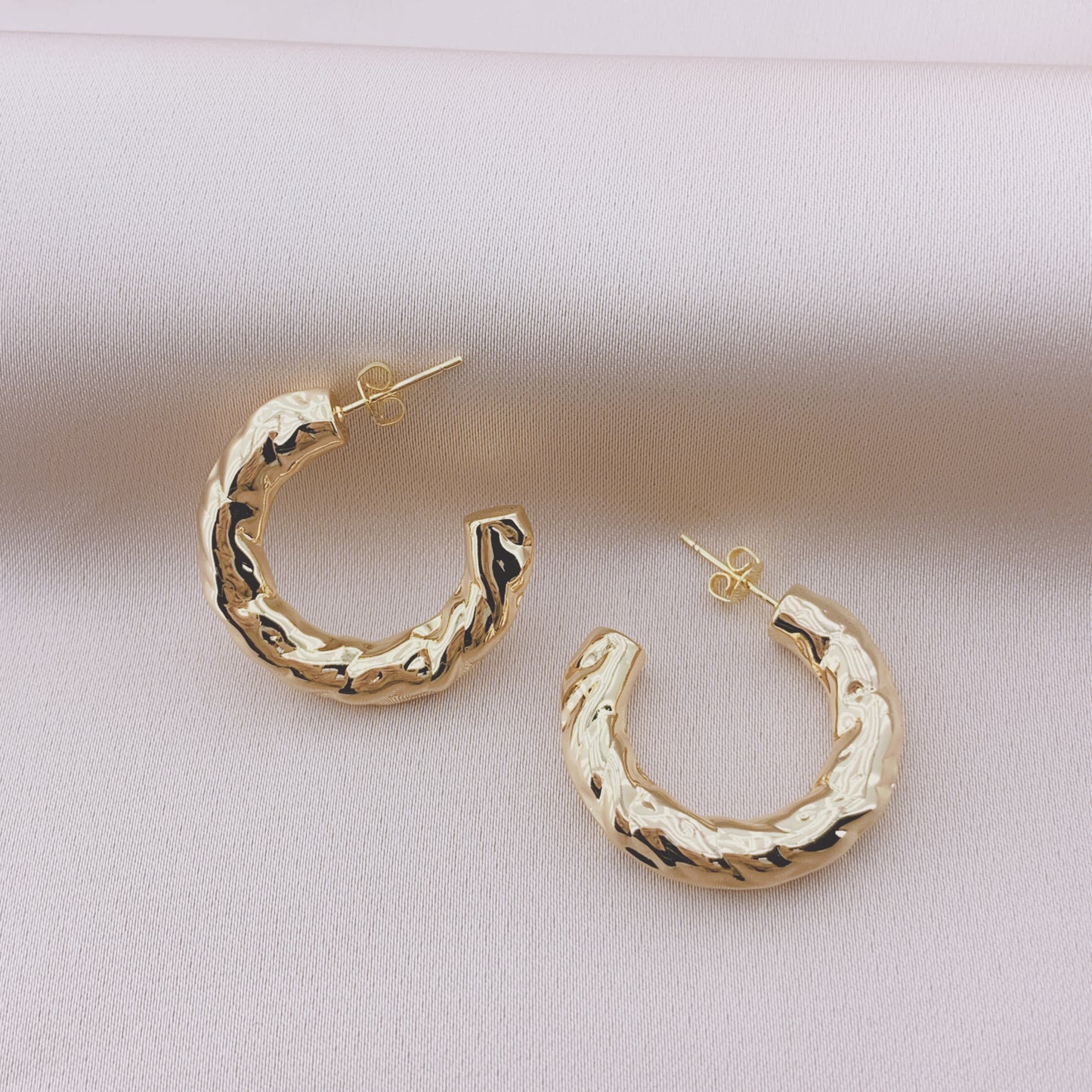 Women's Fashion Hollow Hoop Earring