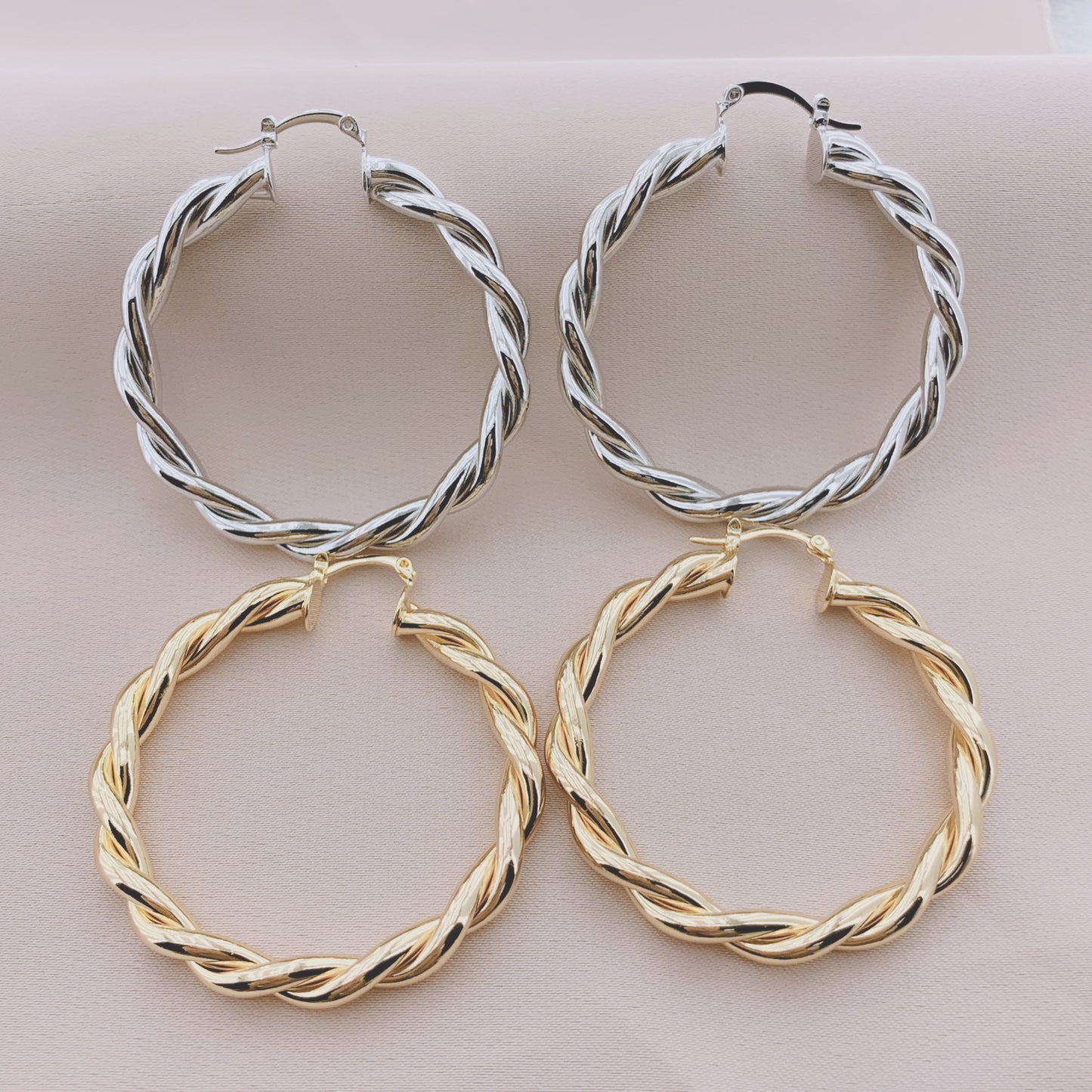 Women's Fashion Hollow Hoop Earring