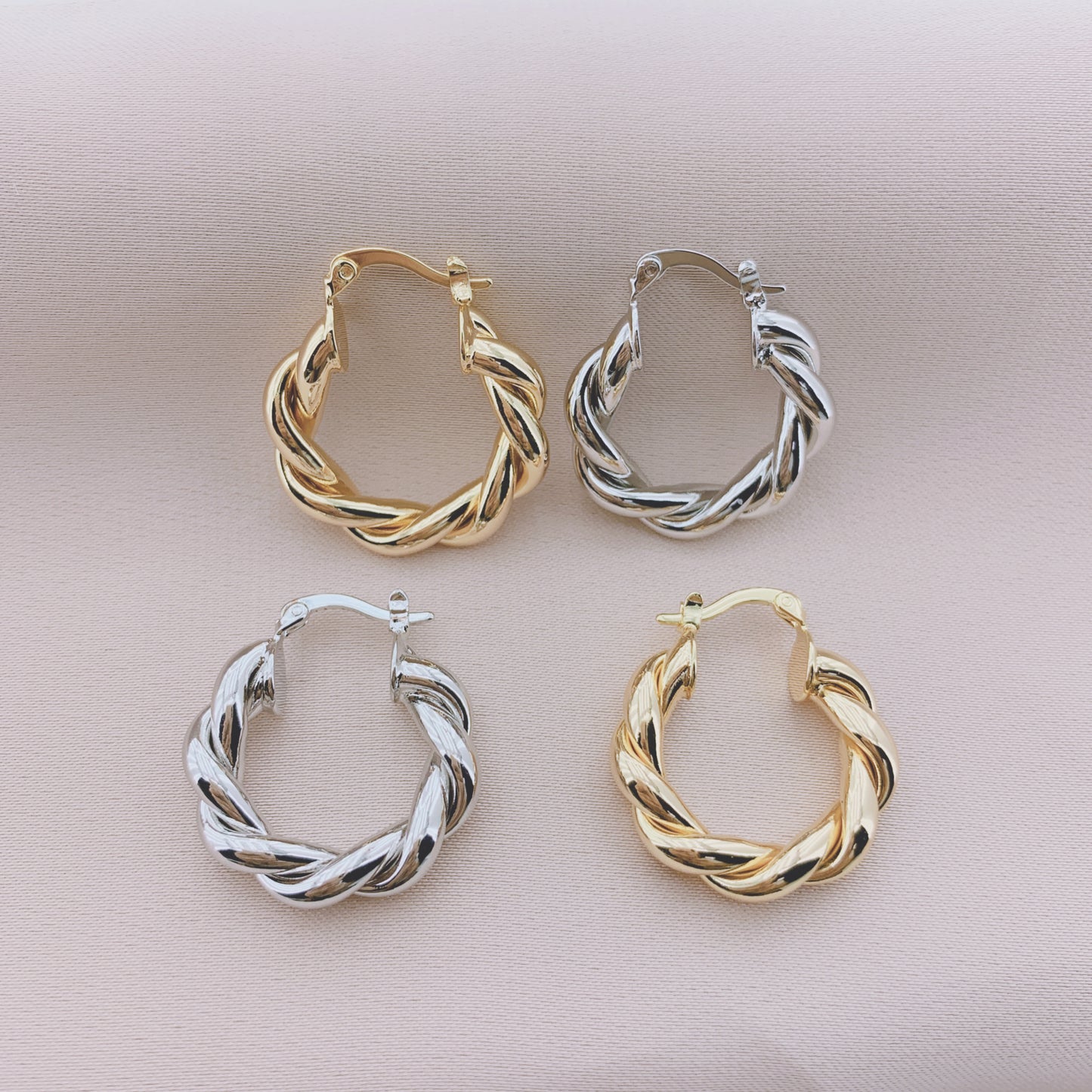 Women's Fashion Hollow Hoop Earring