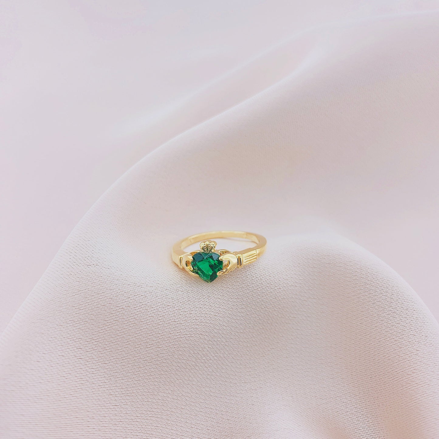 Emerald Claddagh Ring