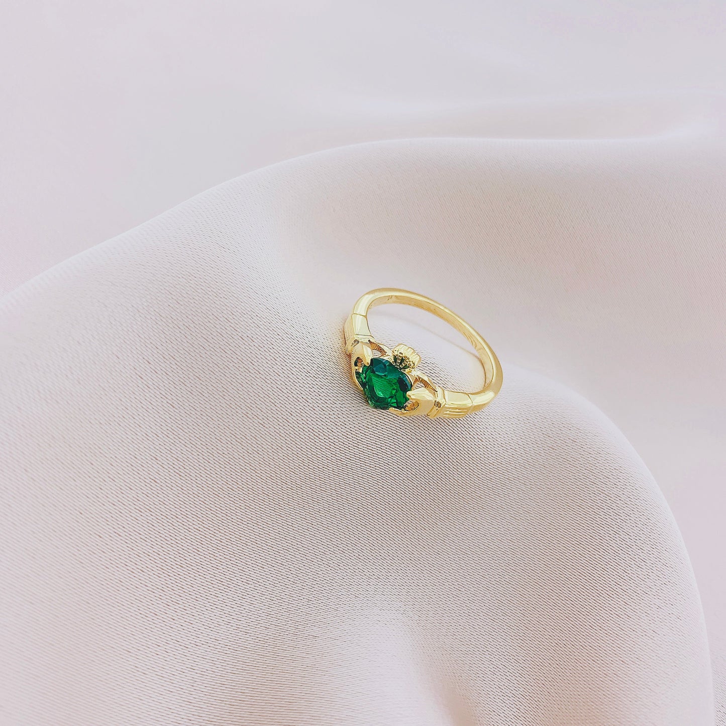 Emerald Claddagh Ring