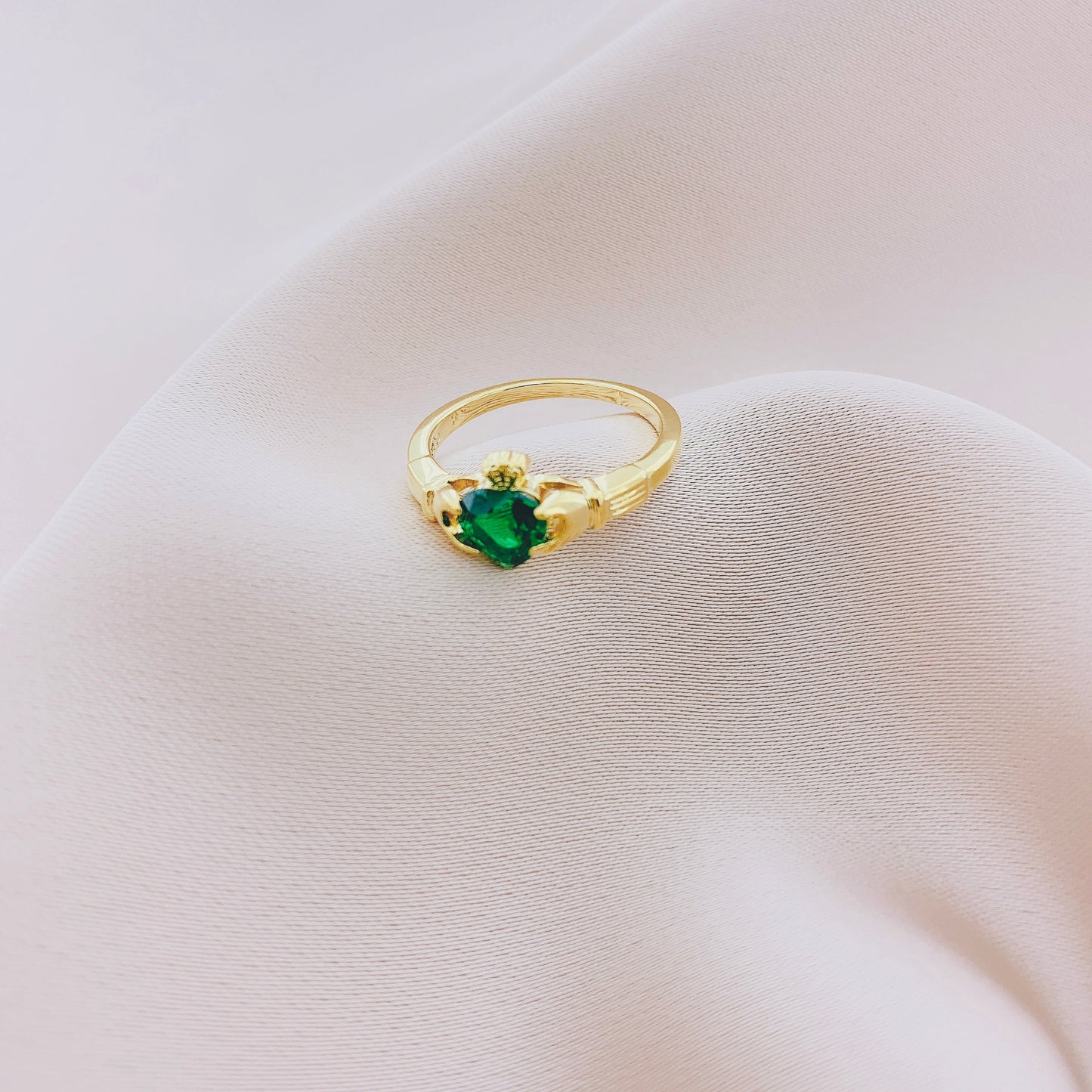 Emerald Claddagh Ring