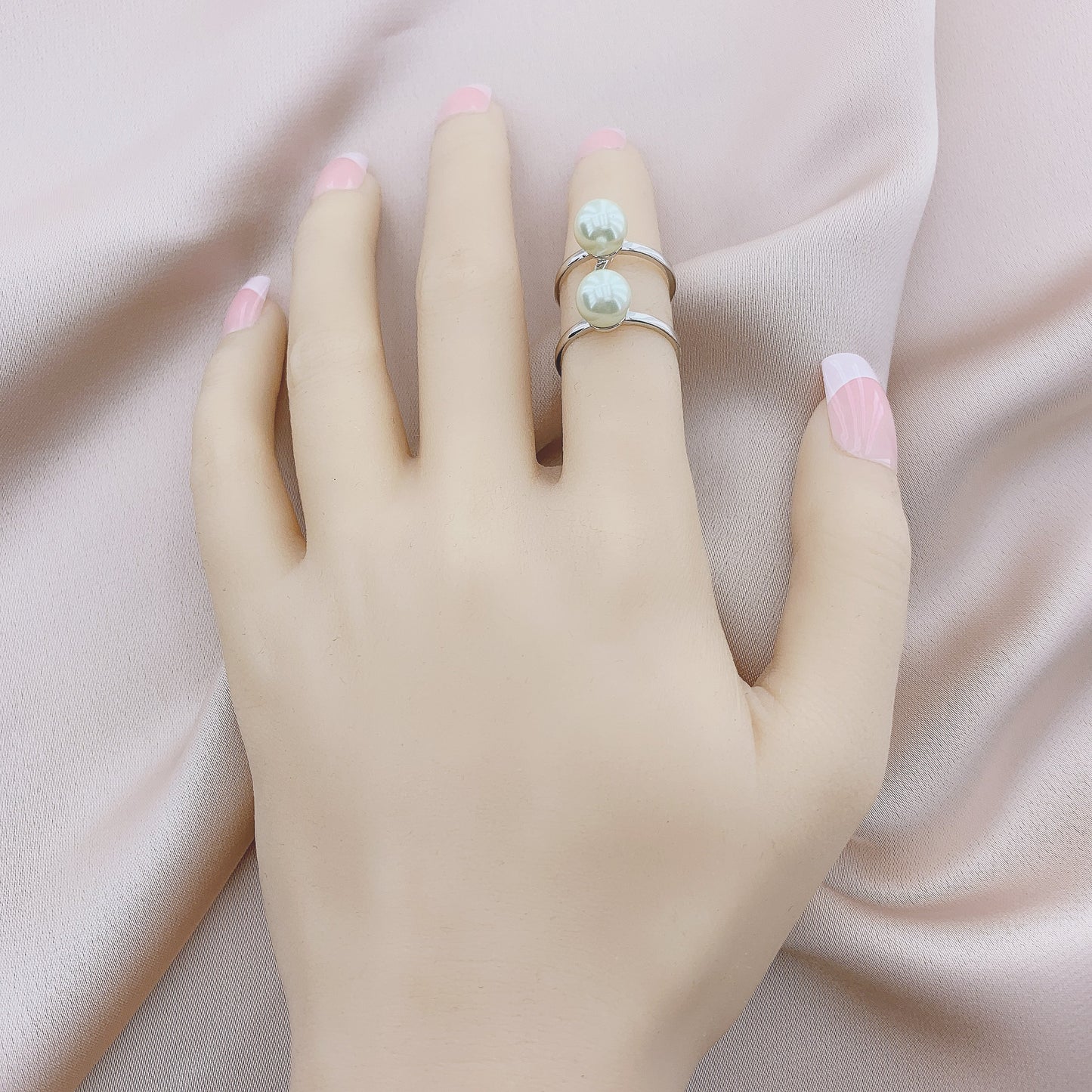 Women's Fashion Pearl Ring