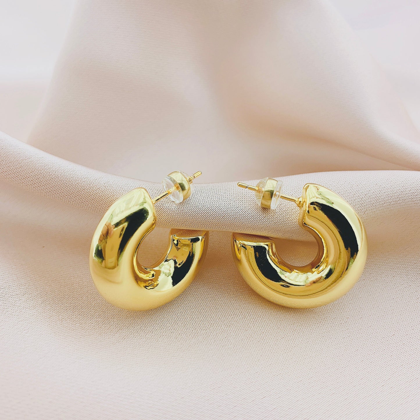 Women's Fashion Hollow Hoop Earring