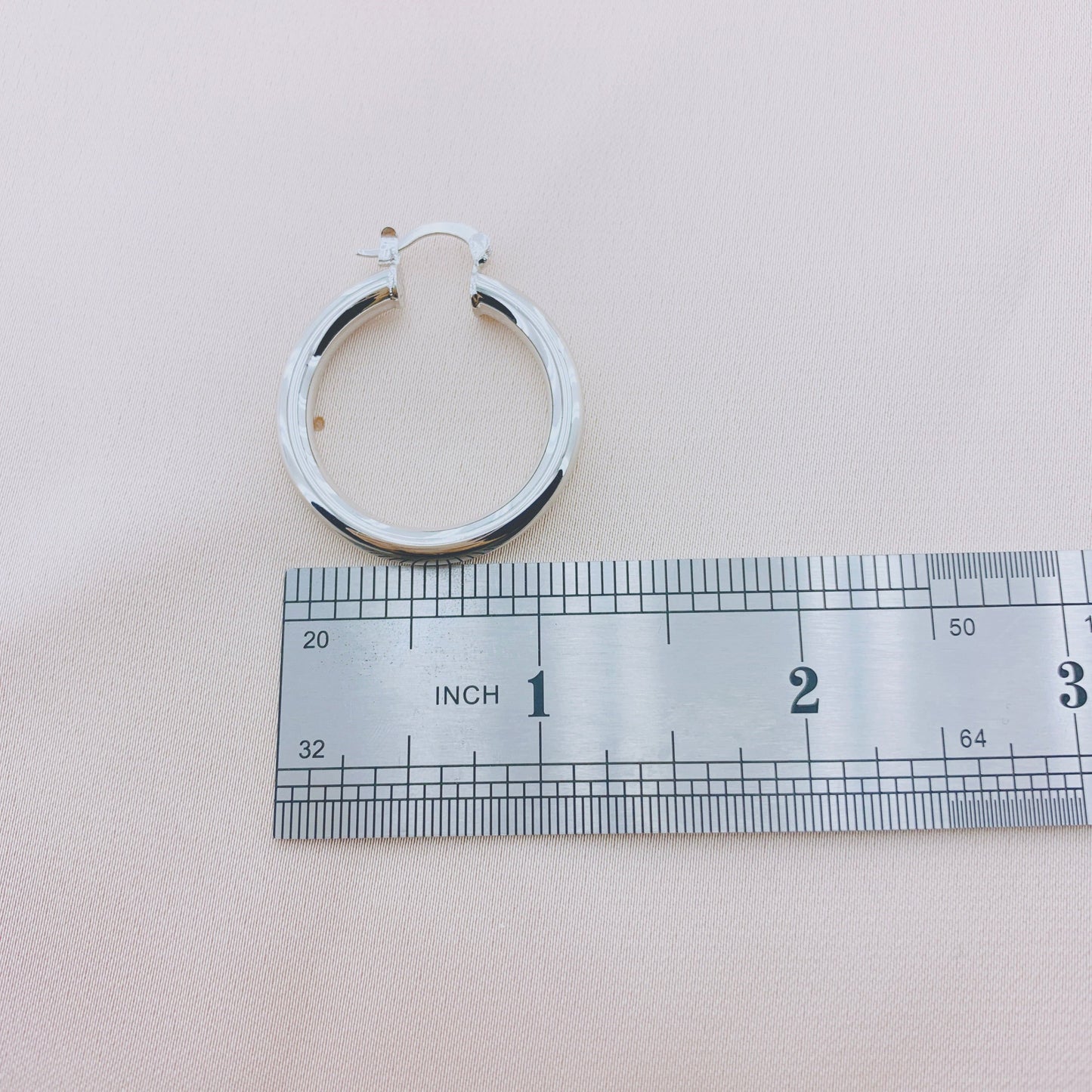 Women's Fashion Hollow Hoop Earring