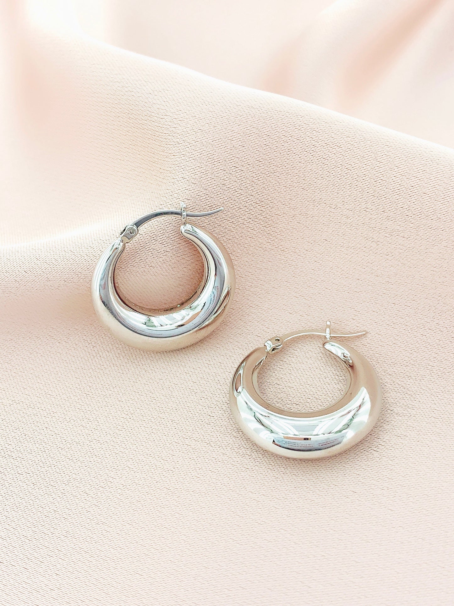 Women's Fashion Hollow Hoop Earring