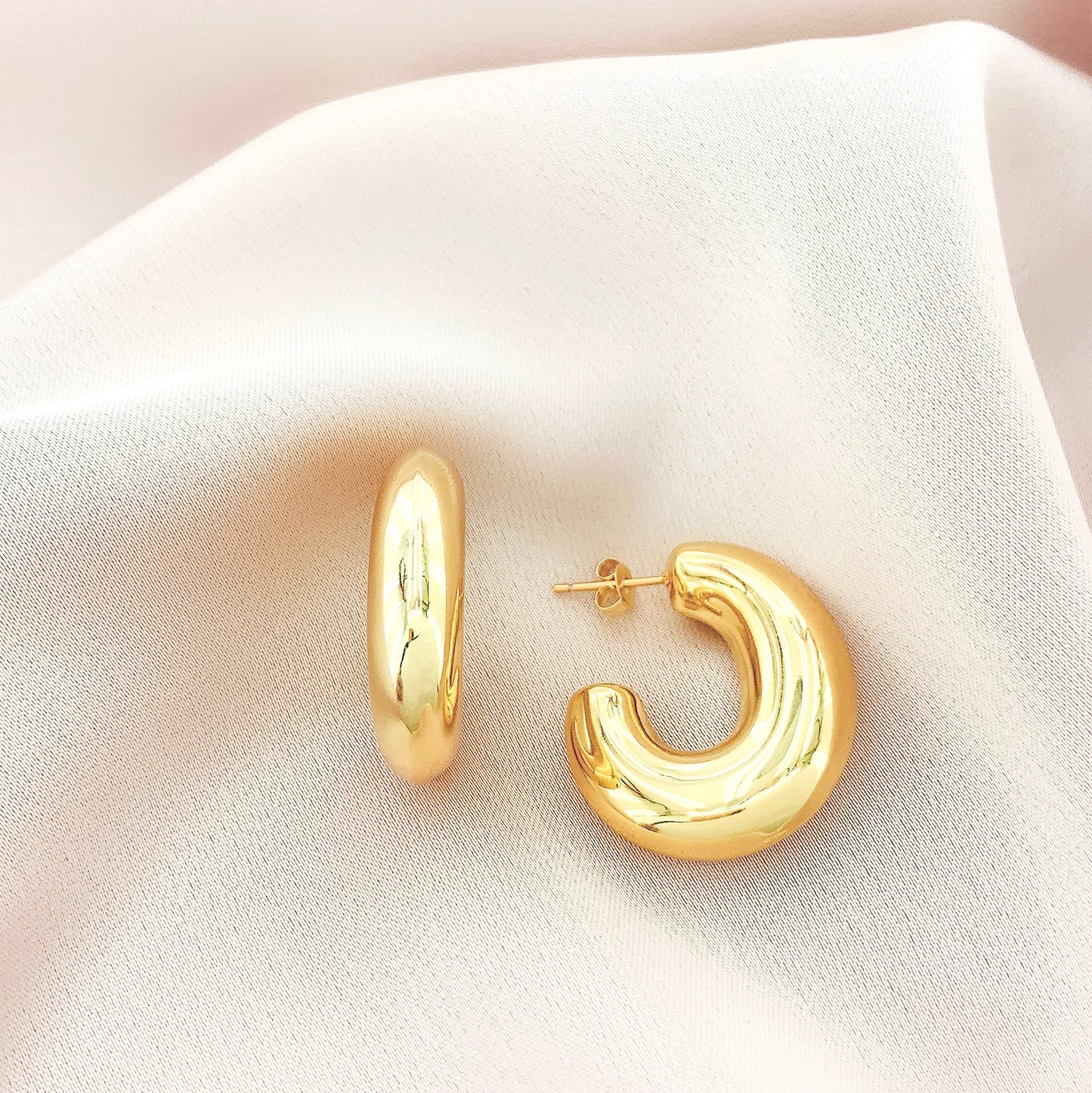 Women's Fashion Hollow Hoop Earring