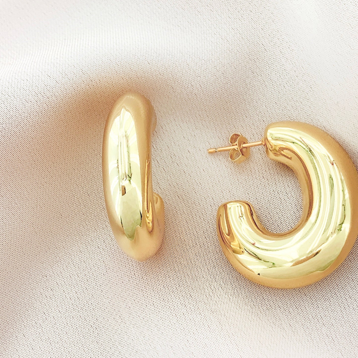 Women's Fashion Hollow Hoop Earring