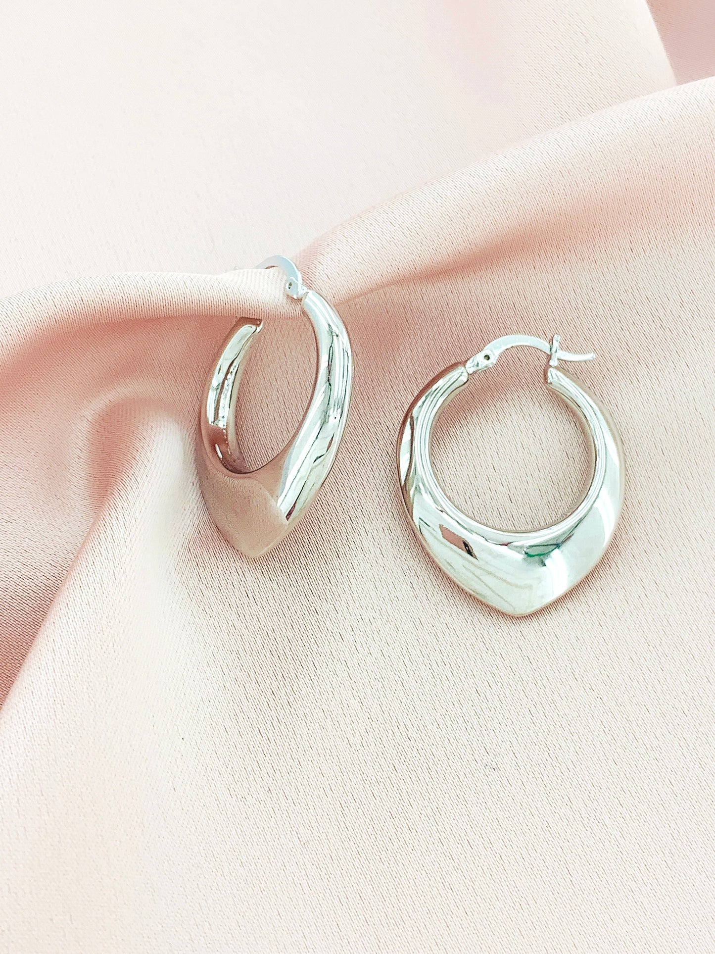 Women's Fashion Hollow Hoop Earring