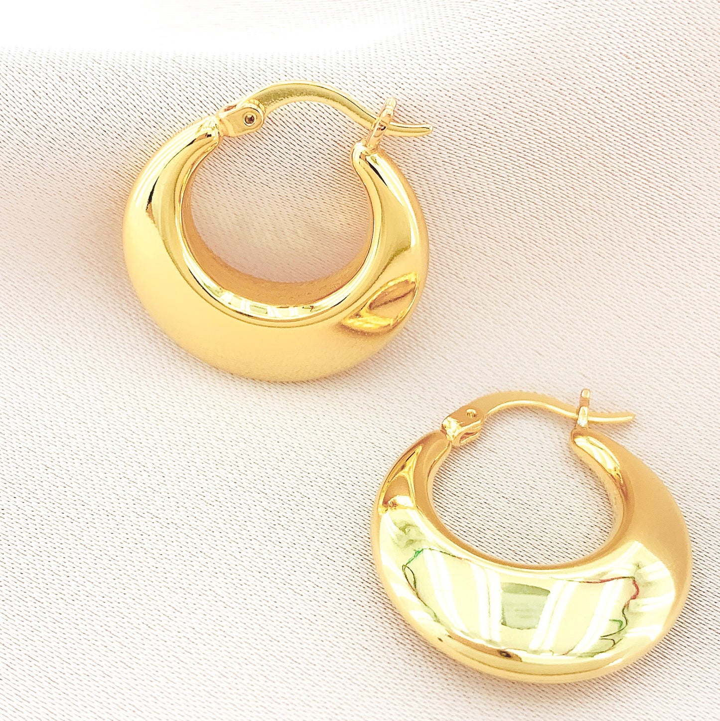 Women's Fashion Hollow Hoop Earring