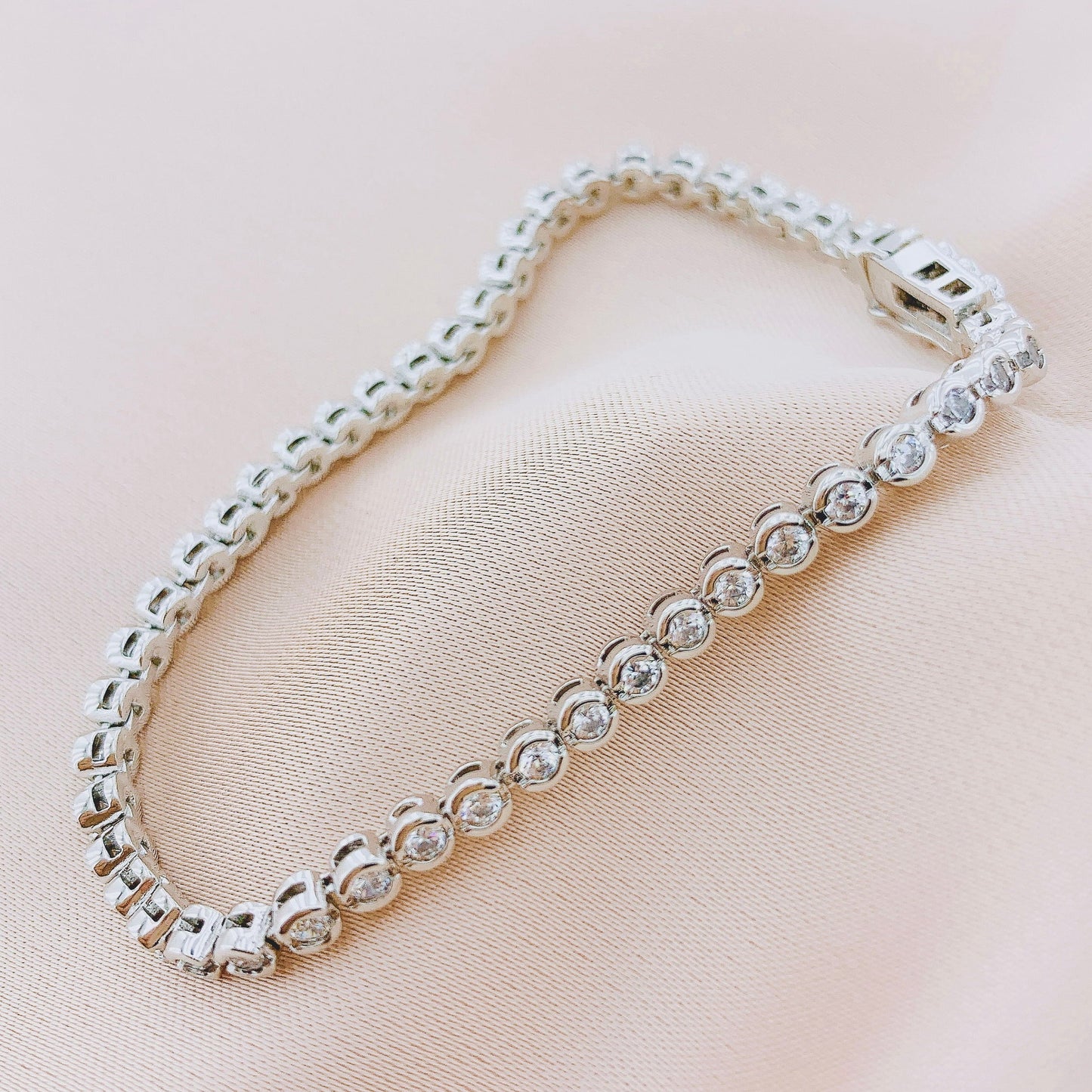 Women's Fashion Round CZ Tennis Bracelet