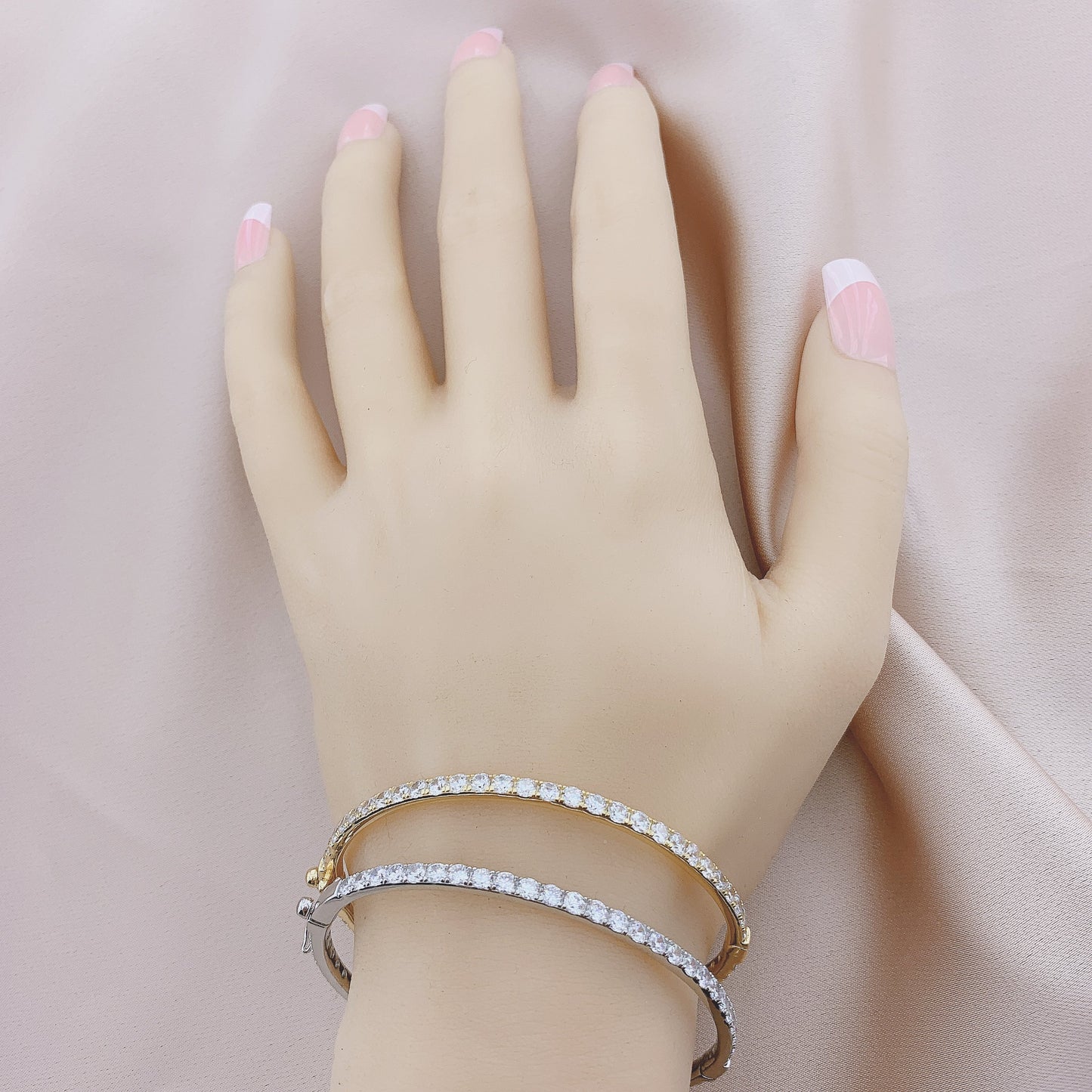 Women's Fashion CZ Bangle