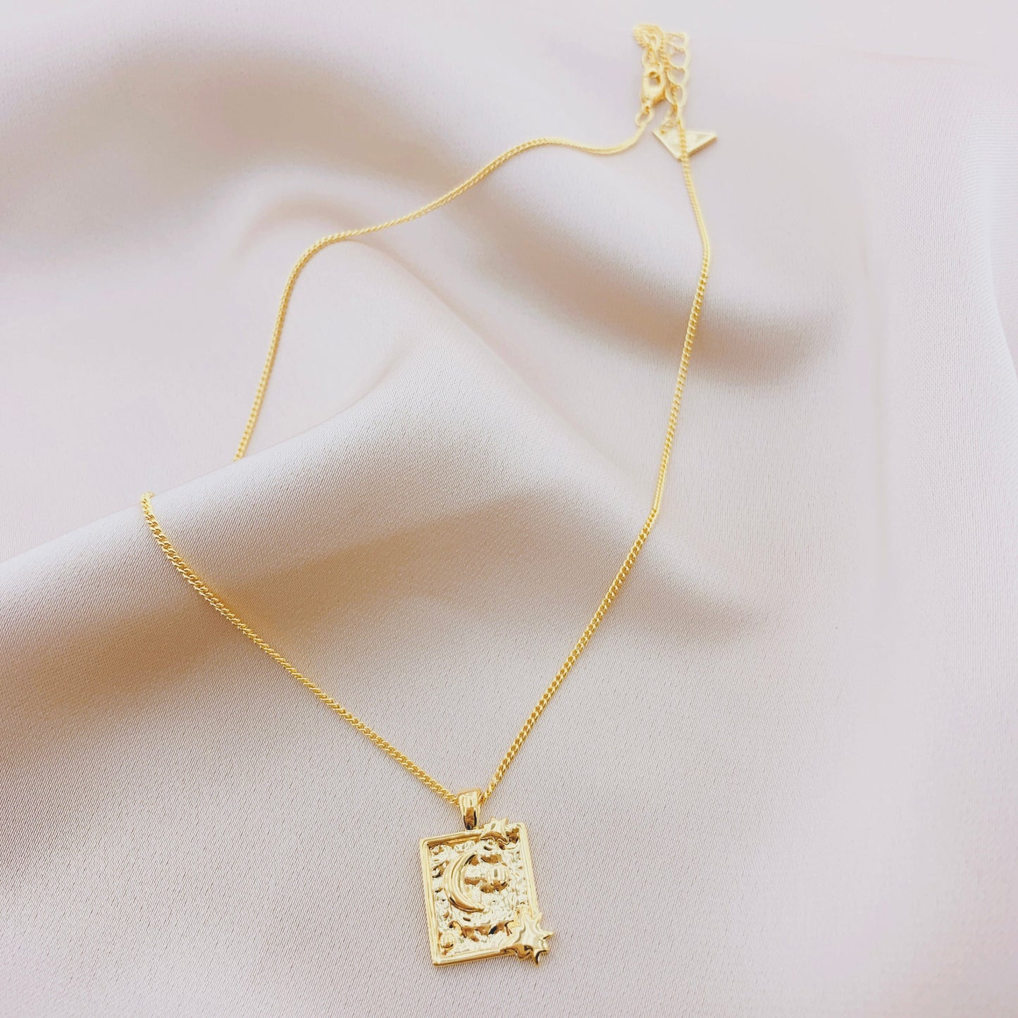 Women's Fashion Pendant Necklace