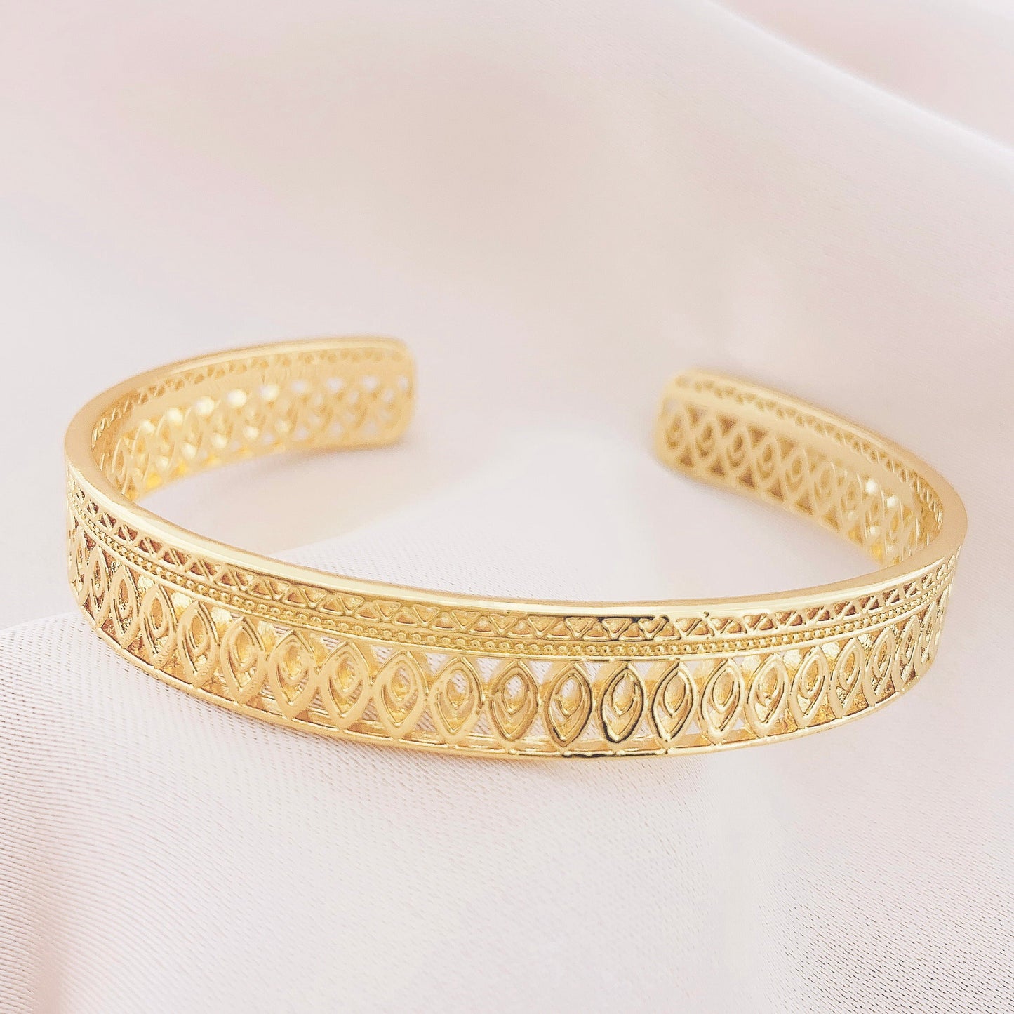 Women's Fashion Bangle Cuff