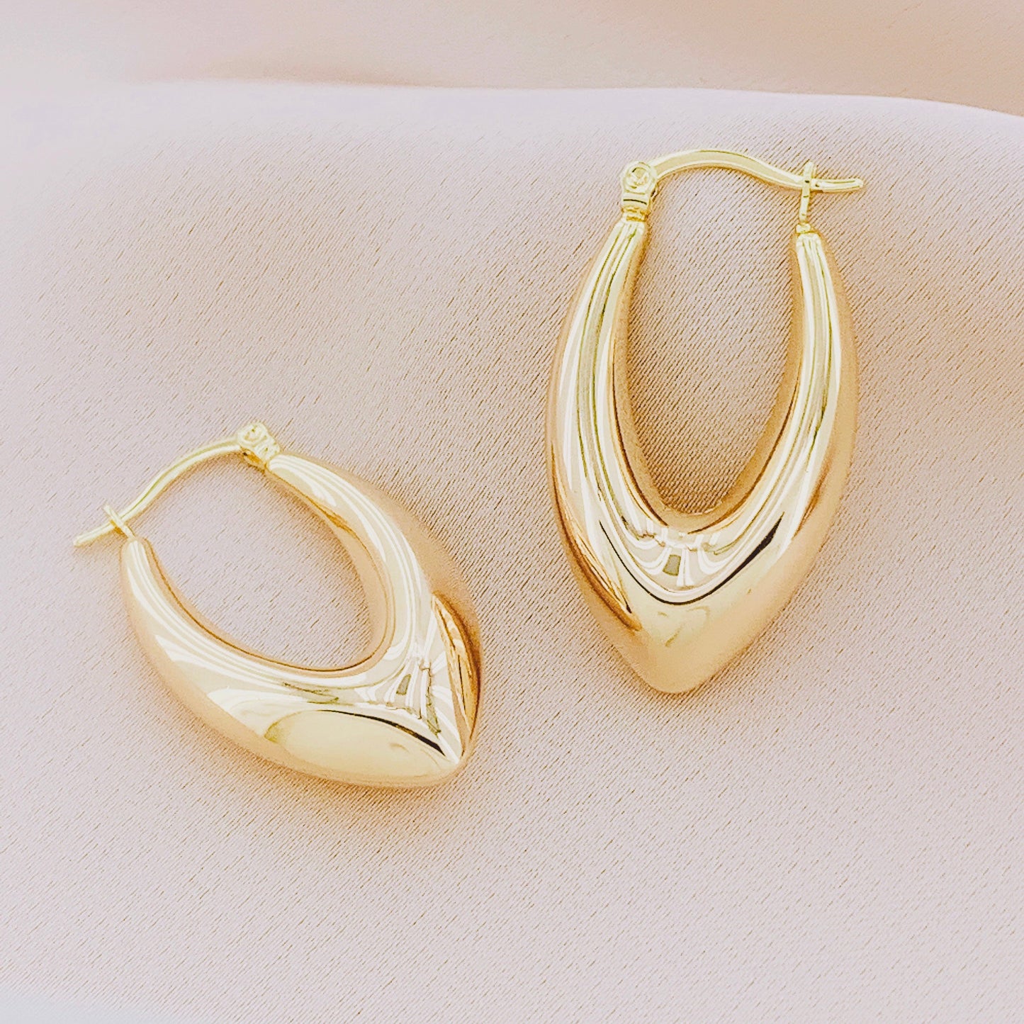 Women's Fashion Hollow Hoop Earring